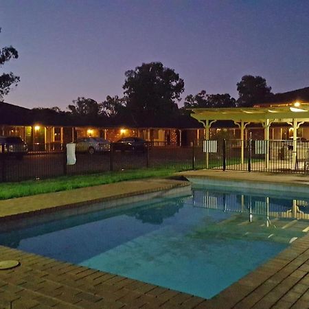 Quality Inn Carriage House Wagga Wagga Exterior photo