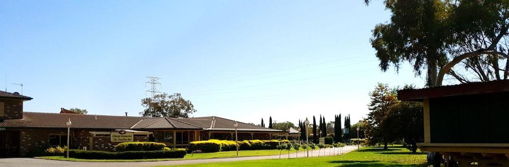 Quality Inn Carriage House Wagga Wagga Exterior photo