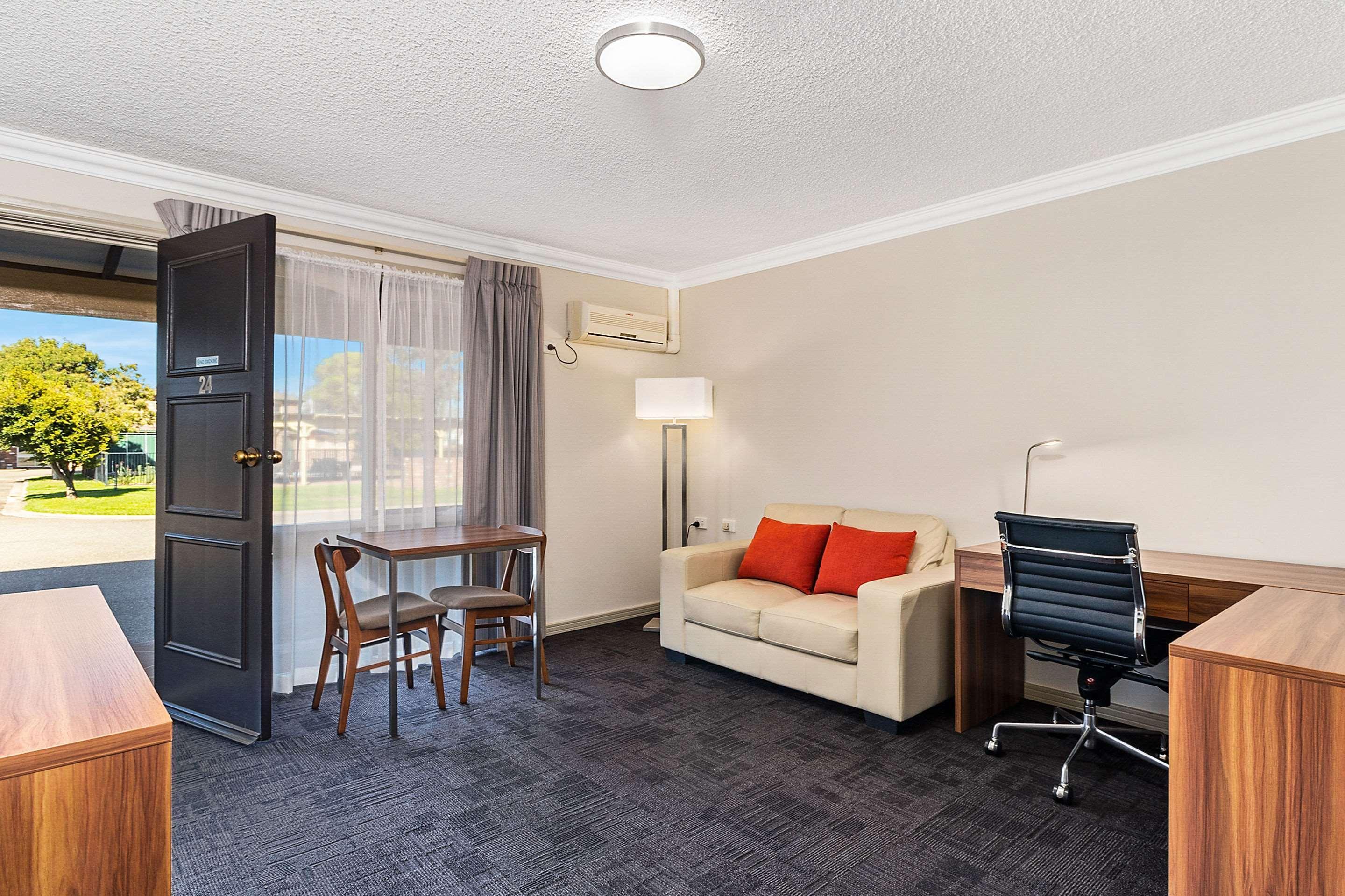 Quality Inn Carriage House Wagga Wagga Exterior photo