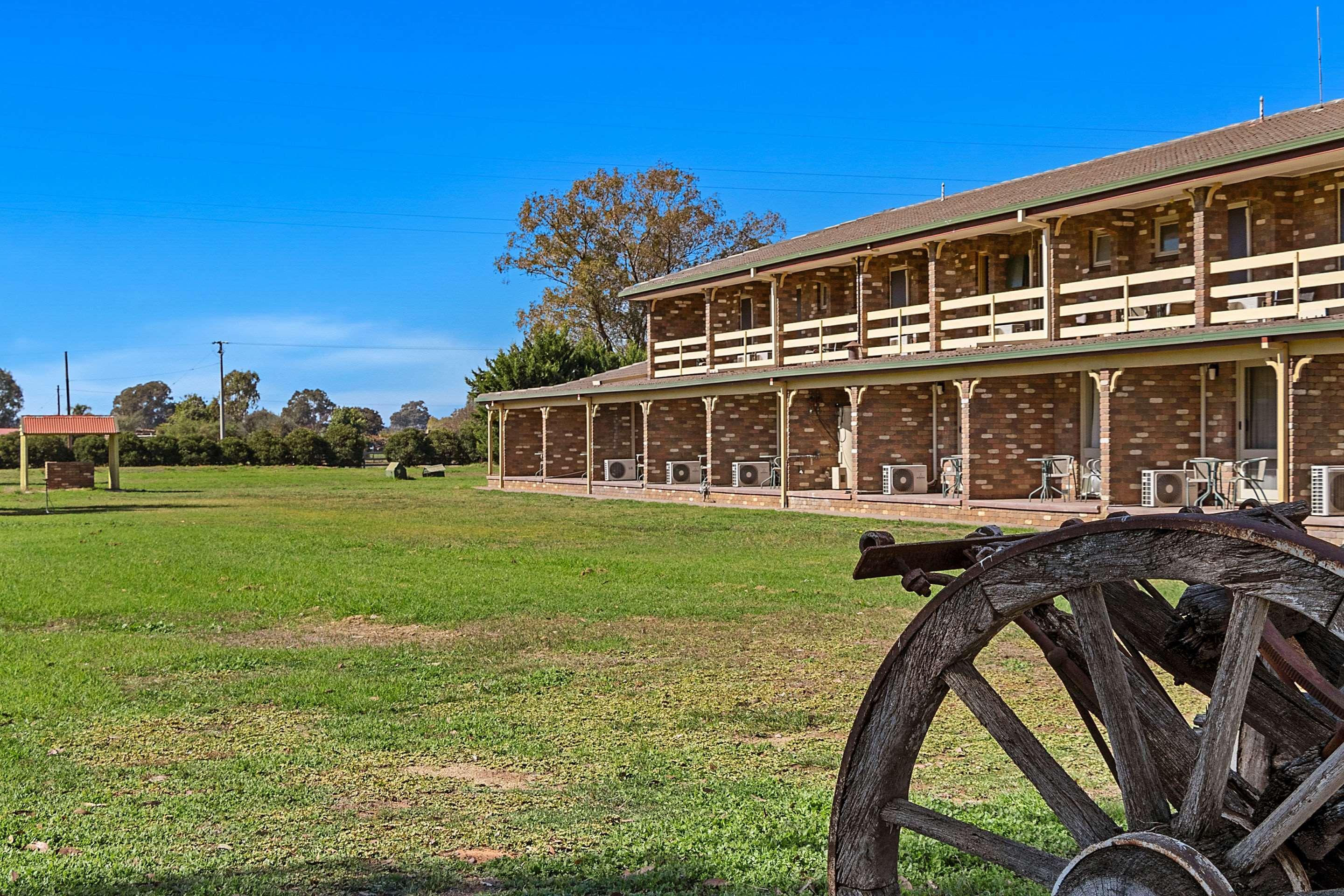 Quality Inn Carriage House Wagga Wagga Exterior photo