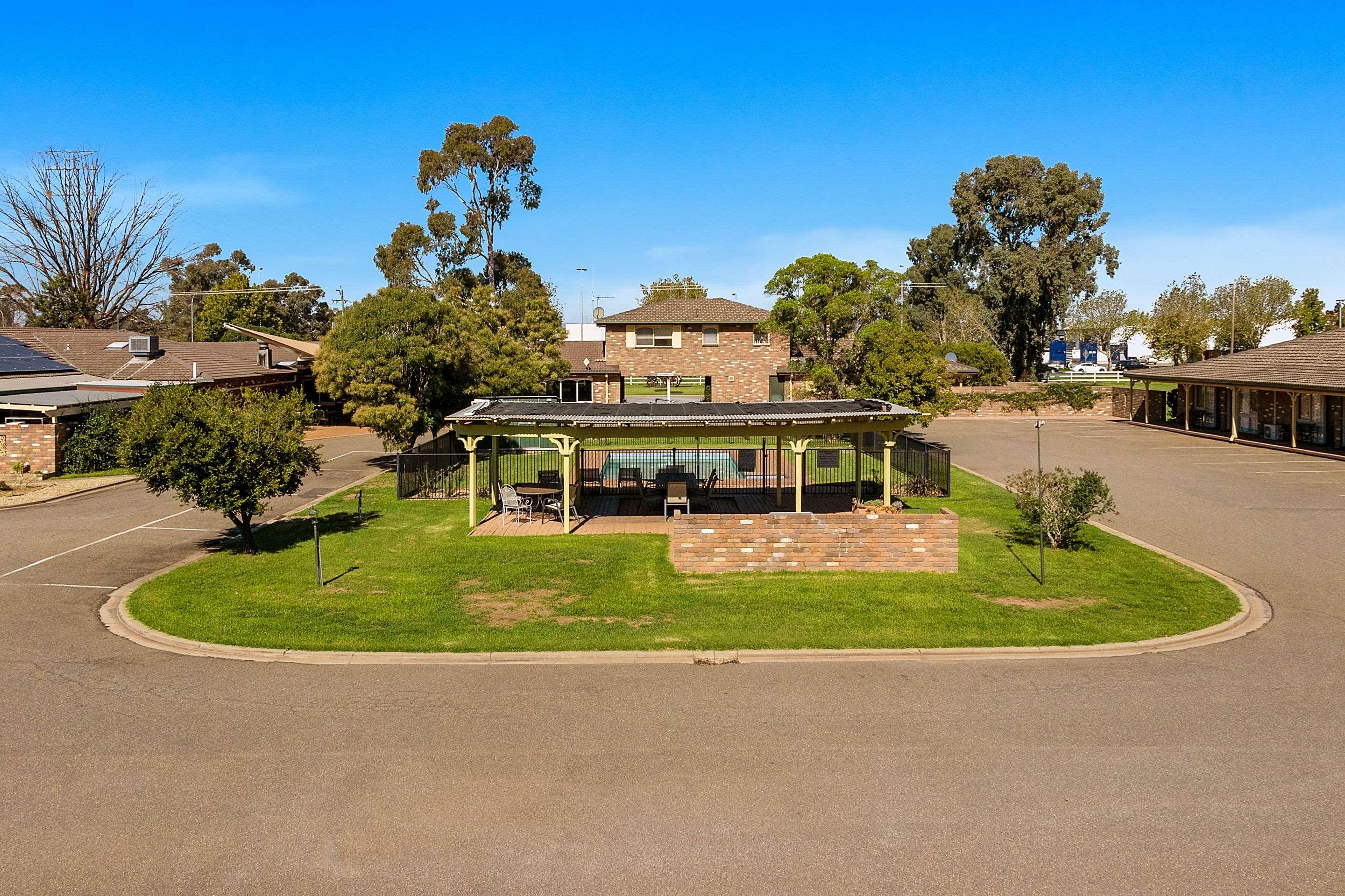 Quality Inn Carriage House Wagga Wagga Exterior photo