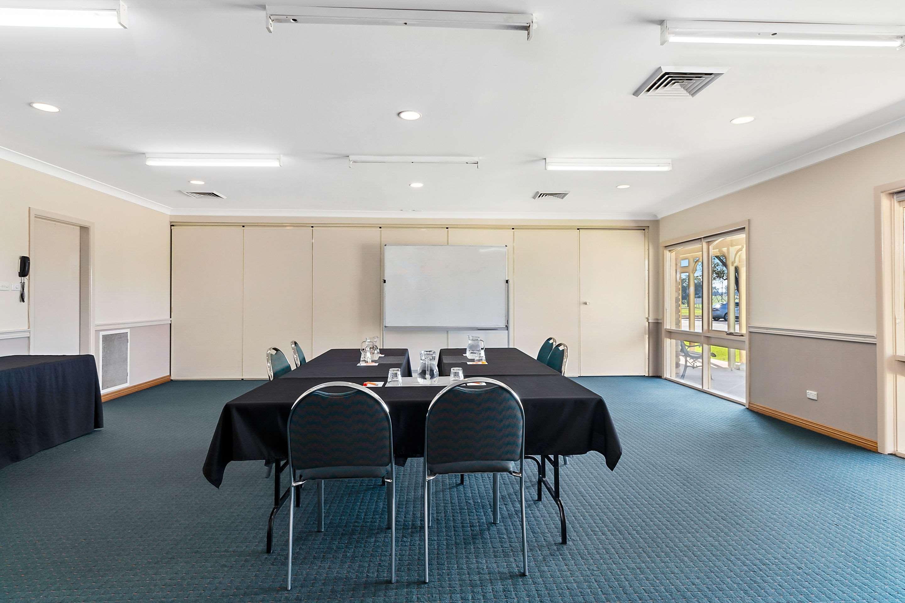 Quality Inn Carriage House Wagga Wagga Exterior photo